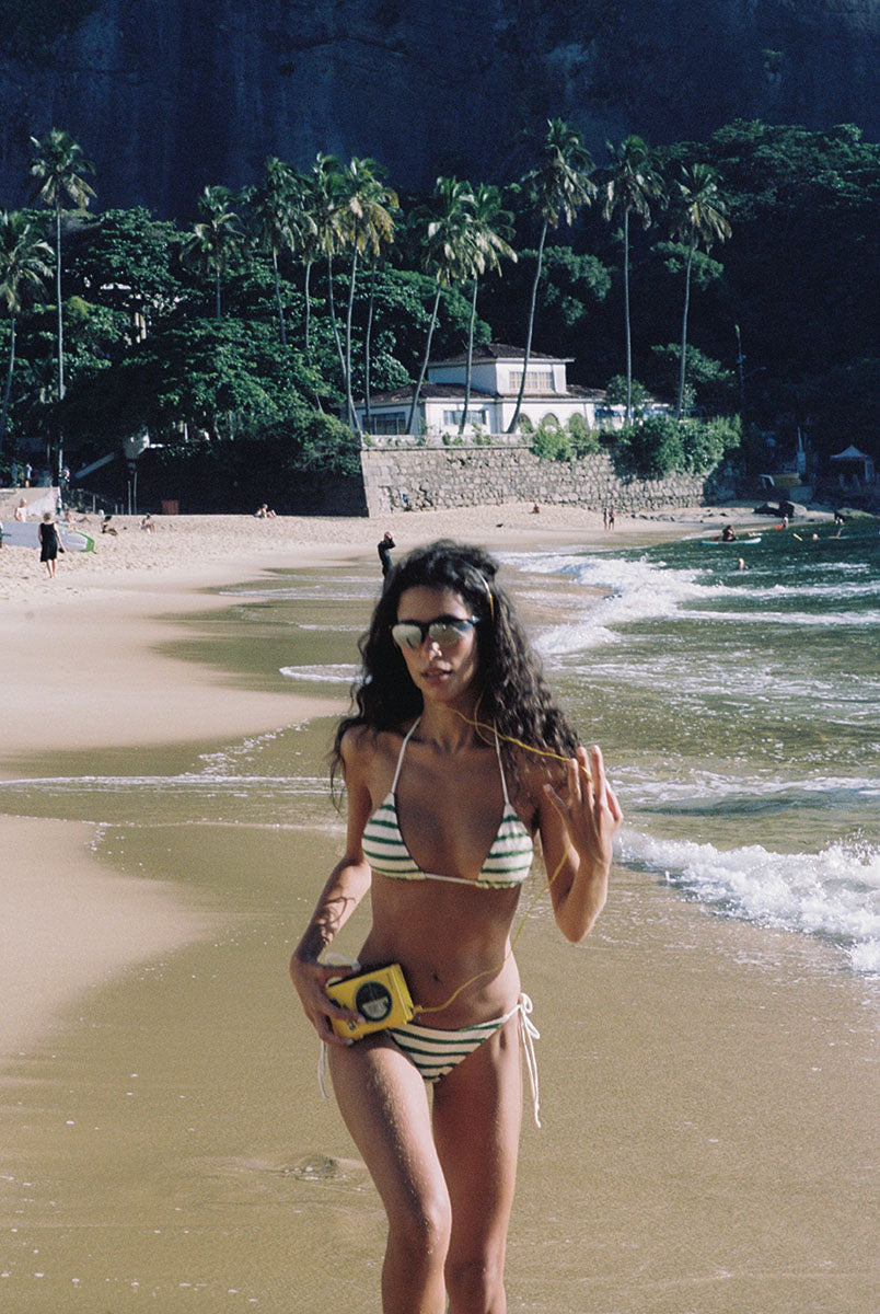 Arpoador bikini stripes